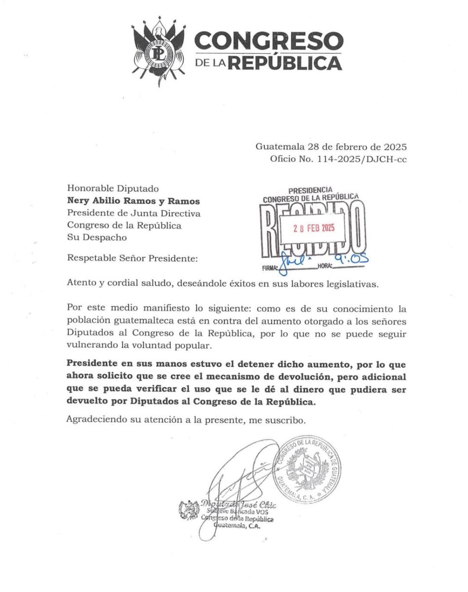 Factor4_GT's tweet image. #AsíLasCosasGt | Mientras el salario mínimo en #Guatemala para 2025 es de Q3,843.55, las y los diputados del @CongresoGuate se recetaron un aumento del 60%, elevando su salario a Q46,700 mensuales. 

👀 En un país con crisis de desempleo y desnutrición infantil, esto es un…