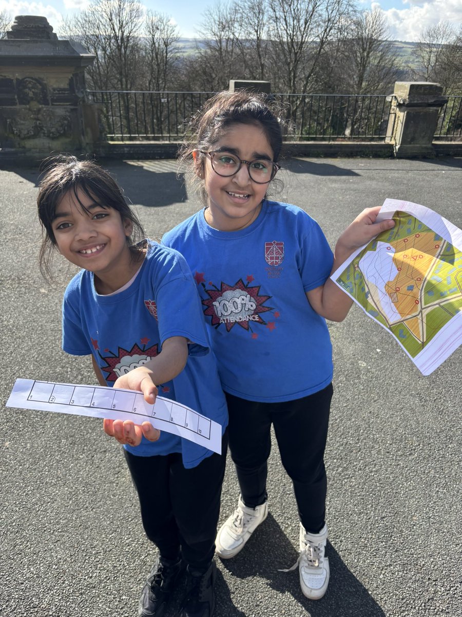 WarleyRoadPri's tweet photo. ๐บ๏ธ Year 4 orienteering ๐บ๏ธ the perfect weather for an afternoon at the park orienteering! โ๏ธ #ichallenge #teamwork #mapskills #primarygeography https://t.co/Qw9eImhJIe