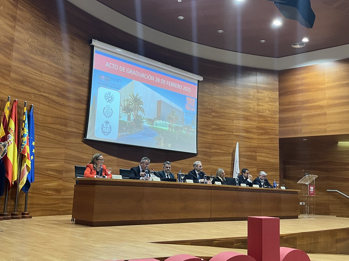 Hoy celebramos el Acto de a graduación de la 11a Promoción de los Grados y Másters de la <a href="/epse_umh/">EPSE</a> de la <a href="/UniversidadMH/">UMH</a> . Enhorabuena a los egresados 👏👏👏👏👏👏🙌🏻🙌🏻🙌🏻🙌🏻