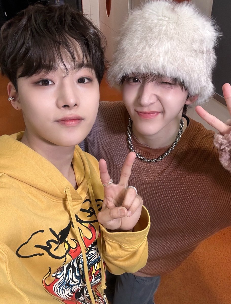 GENlUSYEDAM's tweet photo. war is over, all my loud boys are slowly reuniting...this is a great day for the ten (10) loud fans on this app https://t.co/zn7oYawIDL
