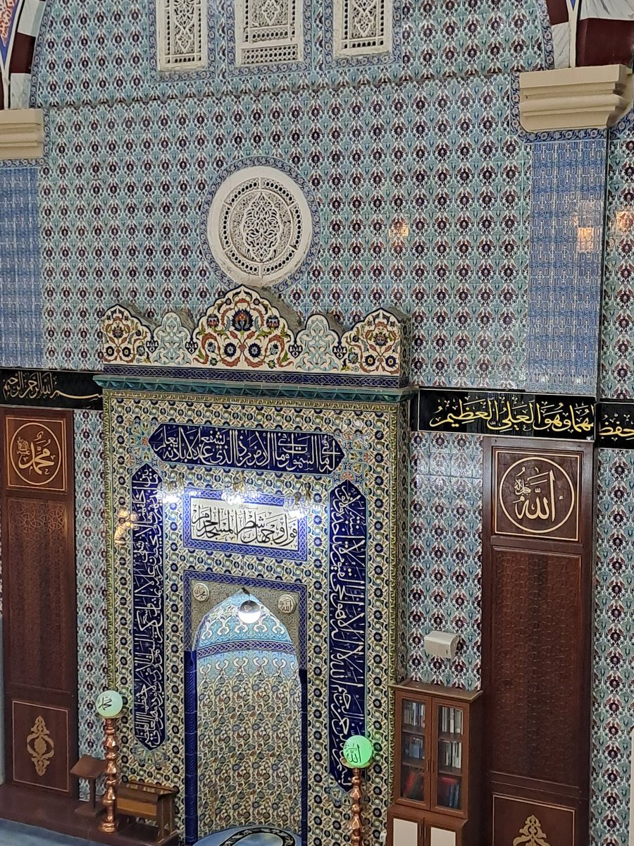 Ey Rabbim, gönül kırıklıklarımı, hüzünlerimi de aldım huzuruna geldim. Ramazan’ın bereketi ve hürmeti için içime ferahlık, kalbime huzur, ruhuma dinginlik ver. Gönlümü sevinçle doldur, yollarımı hayırla aç. Dualarımda saklı dileklerimi sen bilirsin, hayırlısıyla nasip eyle.