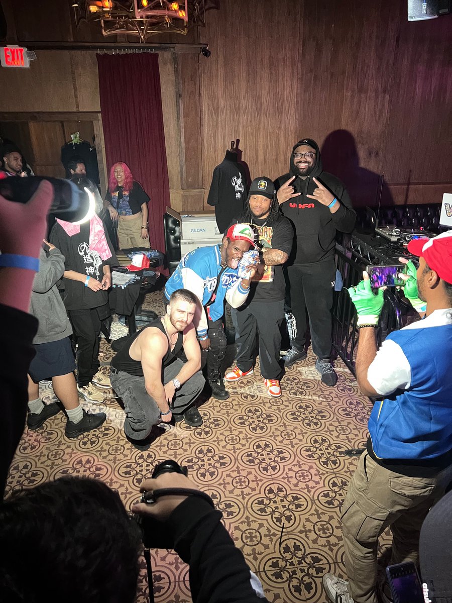 THE ELITE 4 LINK UP!

Cam Steady x <a href="/shofu/">shofu</a> x <a href="/Genwunnrr/">Genwunner</a> x <a href="/ThatDjVega/">Spin Off Character Energy</a>