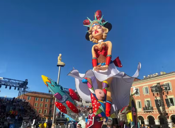 _bigoduda's tweet photo. @folha alguém manda ir trabalhar no carnaval em Nice na França, penso que vai adorar https://t.co/kNrPEDmiVo