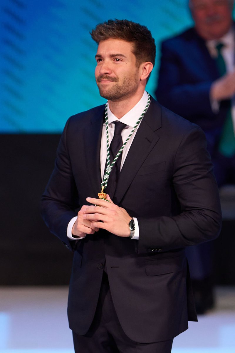 Hoy toda la familia Alboranista estábamos así frente a la 📺 viendo como <a href="/pabloalboran/">Pablo Alborán</a> recibía tan merecido reconocimiento 🏅
¡¡¡ MUY ORGULLOS@S DE TI!!! 🥹👏🏻