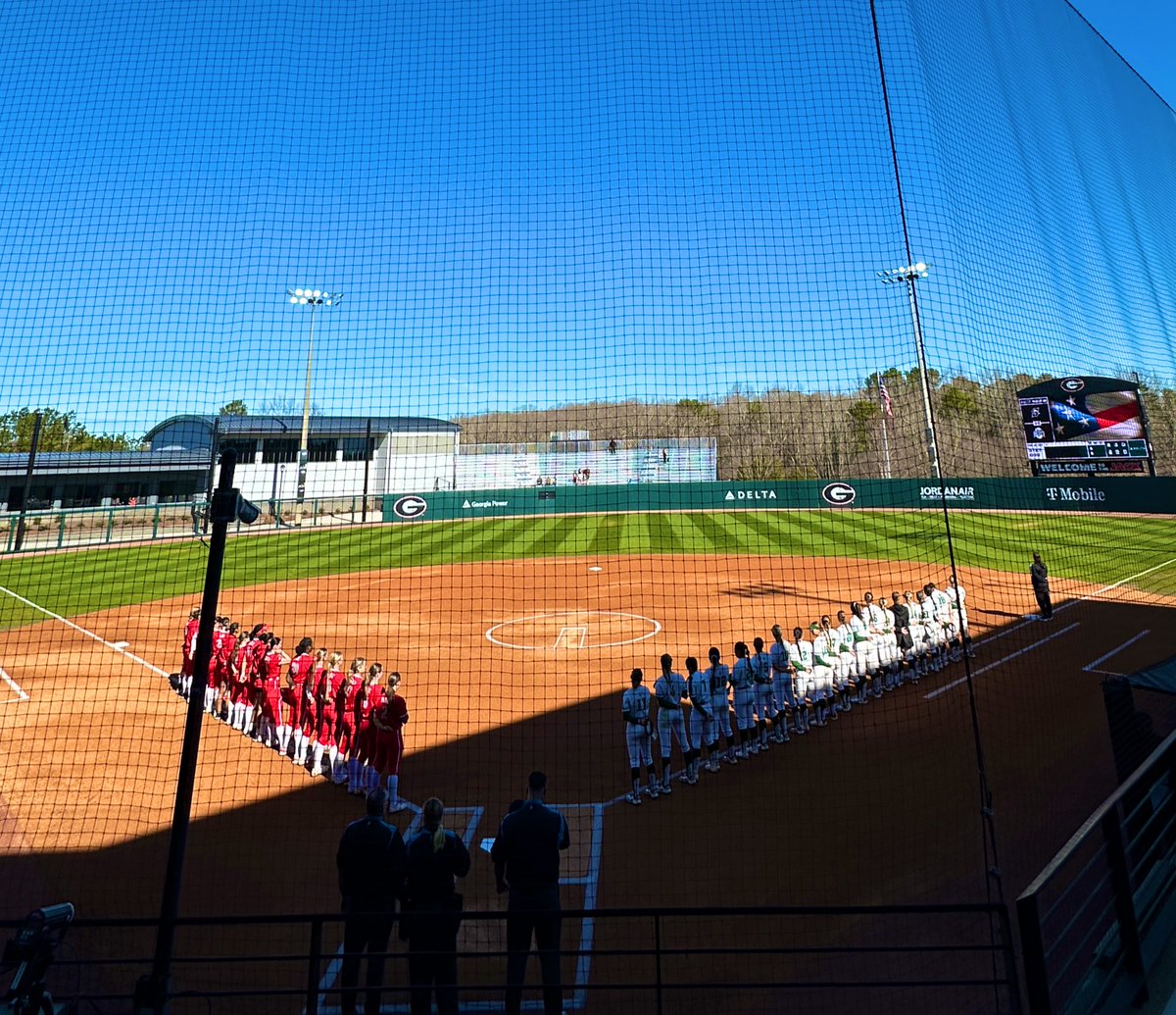 What a perfect day for some ball here in Athens!☀️
