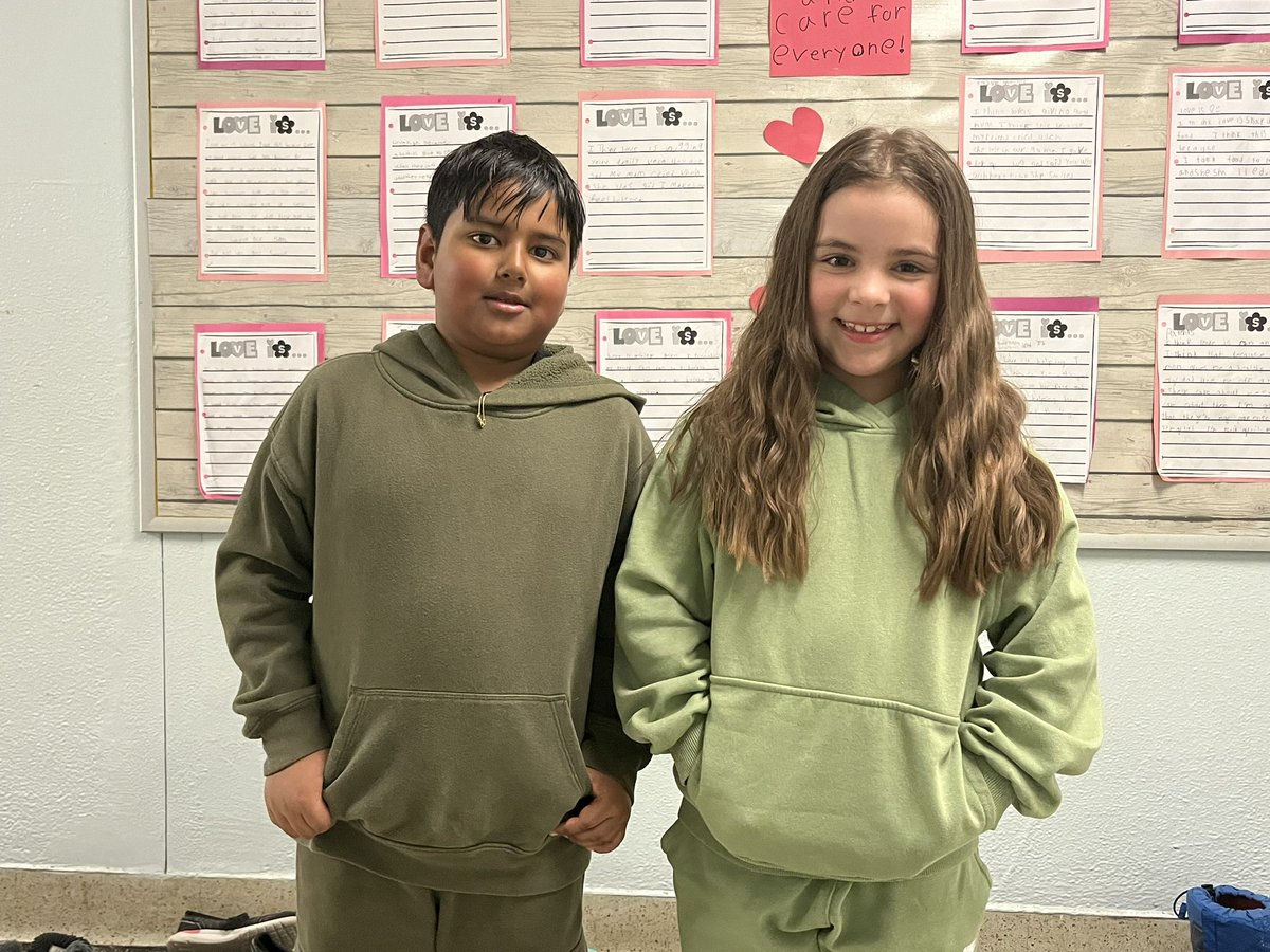 Harrismusic4's tweet image. Twin day @TDSB_IonviewPS  check out the weekly wrap up tomorrow for more pictures! @MillerCaise @SaraGogani