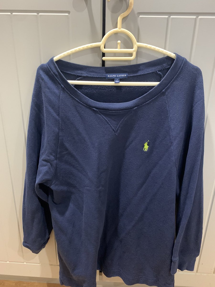 mous_store's tweet photo. ส่งต่อสเวตเตอร์ polo Ralph Lauren มือสอง 250.-

ค่าส่ง 30.-
DM ได้เลยค่า

#ส่งต่อเสื้อผ้า #ส่งต่อเสื้อผ้ามือสอง #เสื้อผ้ามือสอง #เสื้อผ้ามือ2 #โล๊ะตู้เสื้อผ้า #โล๊ะตู้ #เสื้อผ้าแบรนด์ https://t.co/O9X0frIpmE