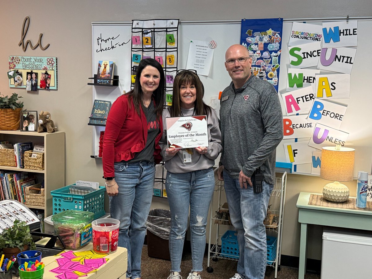 Owasso8thGC's tweet photo. Congratulations to our Employee of the Month, Mrs. Iten! She has been an excellent addition to our 8th grade English staff. https://t.co/nIYVgLwyXJ