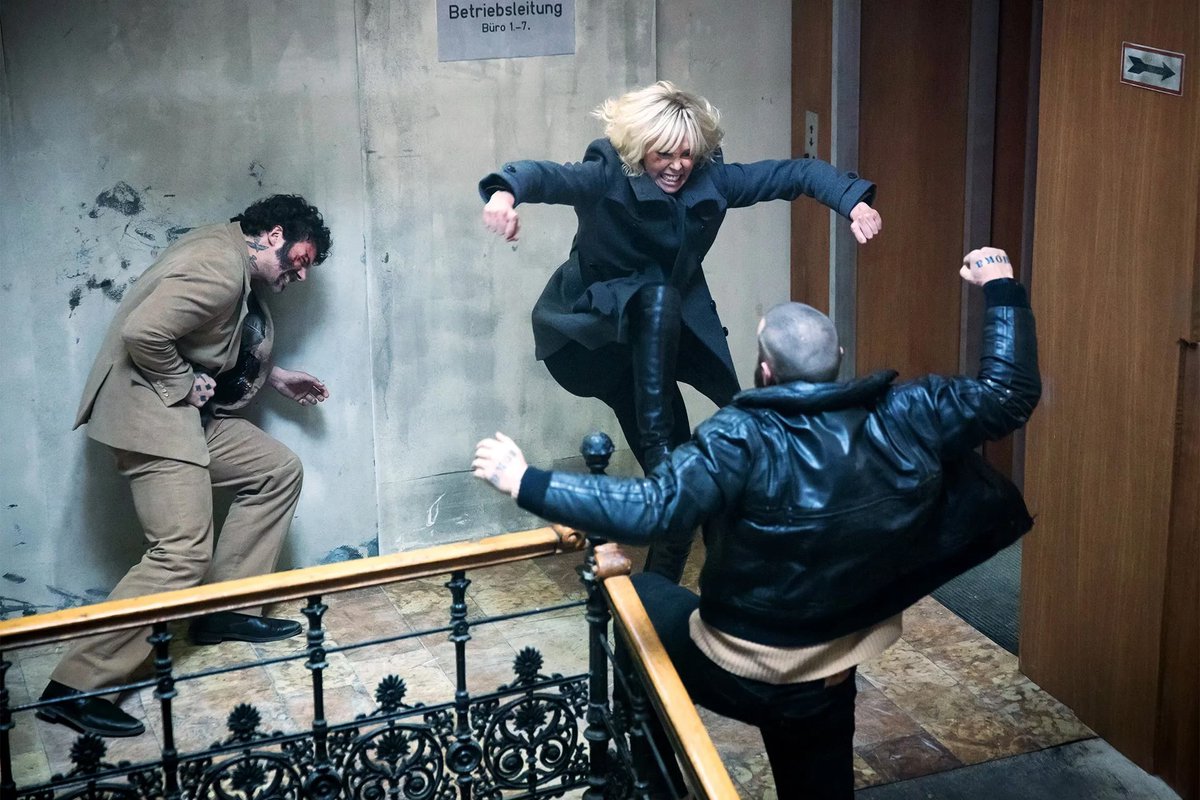JonathanMaberry's tweet image. Enroll now for the new #masterclass: WRITING FIGHT AND ACTION SCENES! jonathanmaberry.com/workshopdescri…   #writingworkshop #writingfightscenes