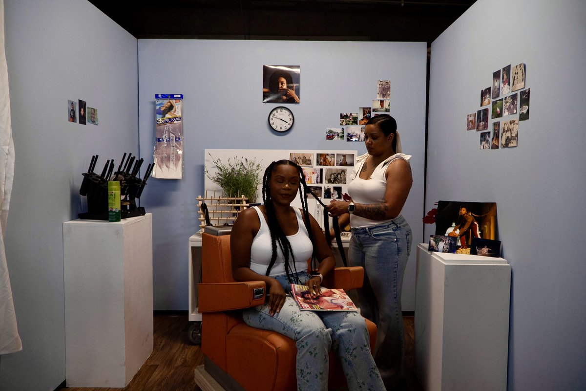 Last year, I got a generous grant from <a href="/GCAC_Cbus/">GCAC</a> and I used it to make my first short film, Where Back Girls Go, in collaboration with <a href="/mattywiththecam/">𝚃𝚑𝚎 𝚁𝚘𝚘𝚖 i𝚜 𝚈𝚘𝚞𝚛𝚜</a> and Iyana Hill. It’s up at the Harry Wood Gallery at <a href="/ArizonaState/">Arizona State</a>