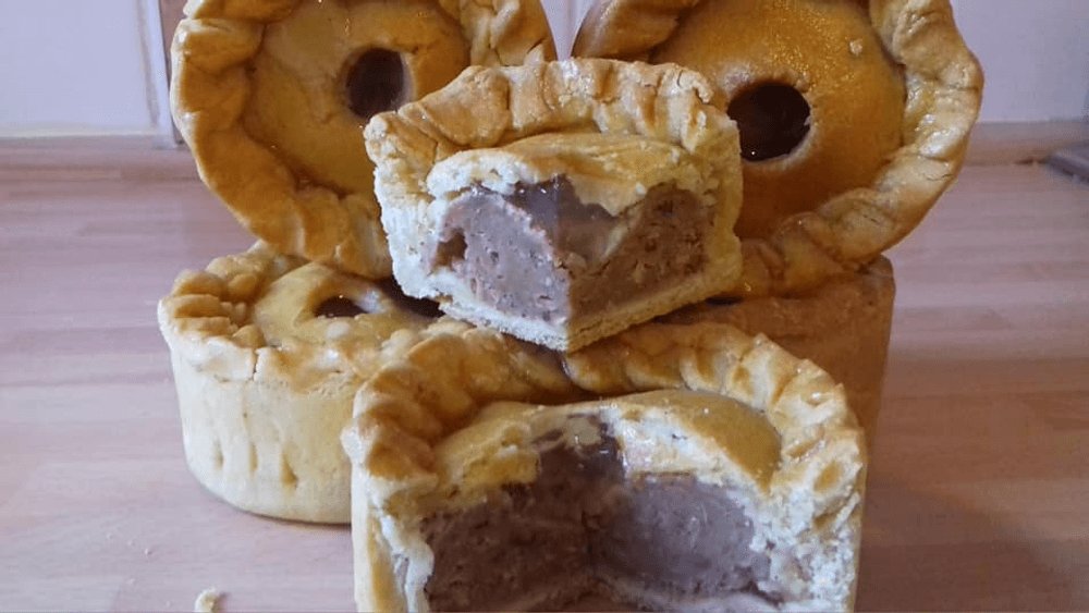 You absolutely loved them at our last event and they're making a triumphant return ✨ <a href="/Taylorsfreefrom/">Taylors Free From</a> Bakers &amp; Pie Makers will be with us on Saturday 22nd March with their culinary delights of pies, quiches, porkless pies, lemon curd and more 😋🥧