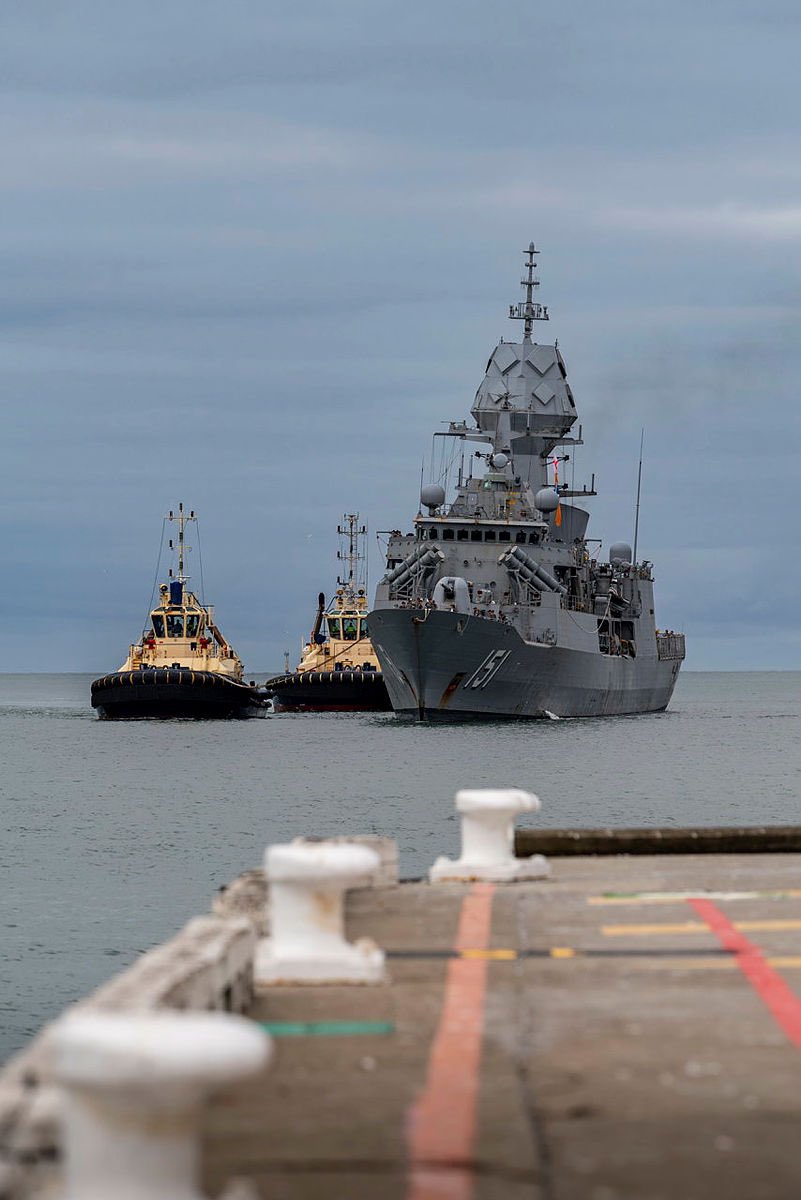 WarshipCam's tweet photo. Royal Australian Navy Anzac-class frigate HMAS Arunta (FFH 151) coming into Melbourne, Australia for Navy Week 2025 - February 27, 2025 #hmasarunta #ffh151

SRC: INT- https://t.co/ahsxdHzq4C https://t.co/NQbGfQVk43