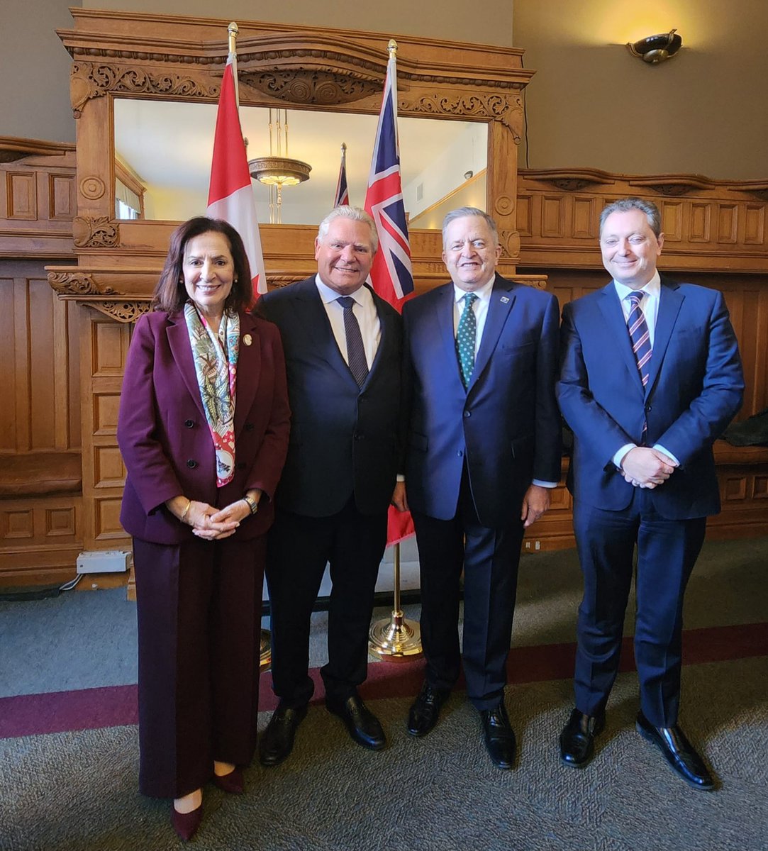 Thank you to the candidates, campaign teams, and volunteers for your dedication to the democratic process. 
Congrats to <a href="/stcrawford2/">Stephen Crawford</a> &amp; <a href="/Effie_ONB/">Effie Triantafilopoulos</a> on re-election. Looking forward to continuing to work together to make Oakville a vibrant and livable community for all! #TeamOakville