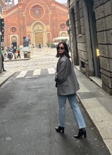 hailee steinfeld in milan, italy
