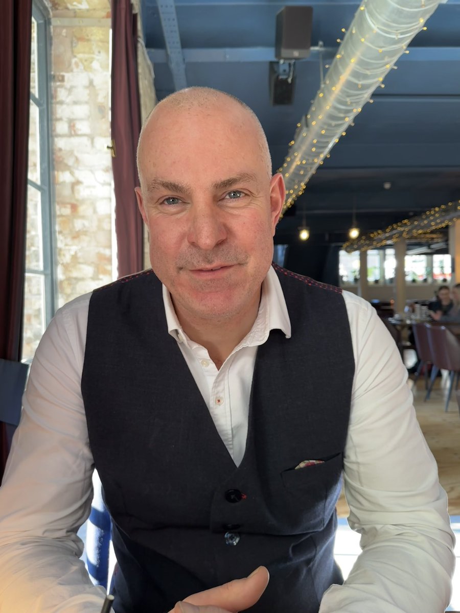 Andy Kent (@andyckent) on Twitter photo Proud to call <a href="/RossMcGill/">Ross M. McGill FCCT</a> a friend … nice to catch up over lunch inbetween both our busy schedules! 🎩 Proud to call <a href="/RossMcGill/">Ross M. McGill FCCT</a> a friend … nice to catch up over lunch inbetween both our busy schedules! 🎩