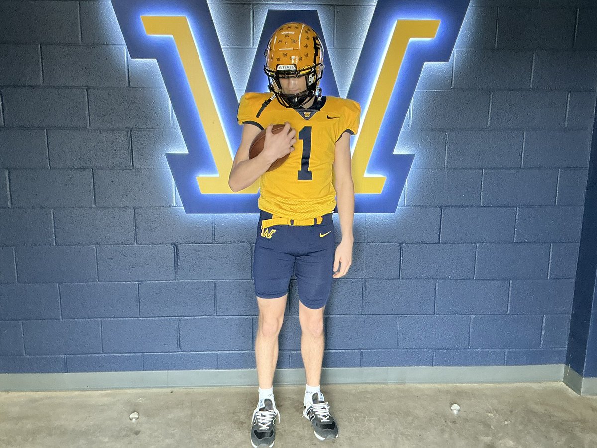 I had a great Official visit <a href="/WilkesFootball/">Wilkes Football</a> Today Thank you <a href="/CoachBiever/">David Biever</a> and all of Wilkes staff for having me! I am blessed to say I have received my 4th offer to play at the next level!  <a href="/RussellStoner24/">Russell Stoner</a> <a href="/CoachCregger/">Ben Cregger</a>