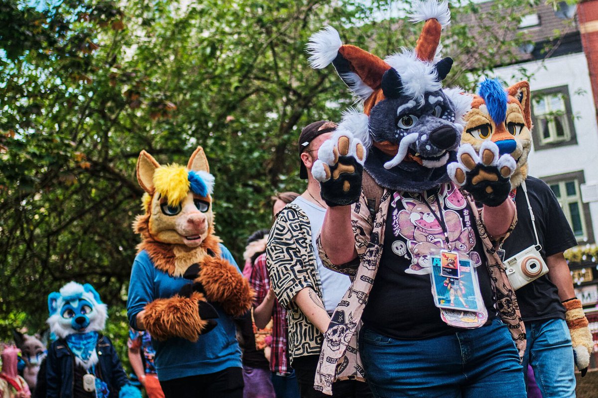Slow down please I cant keep up

Pic <a href="/tobiemutt/">tobiemutt.co.uk 🦋</a> 

#FursuitFriday #fursuit