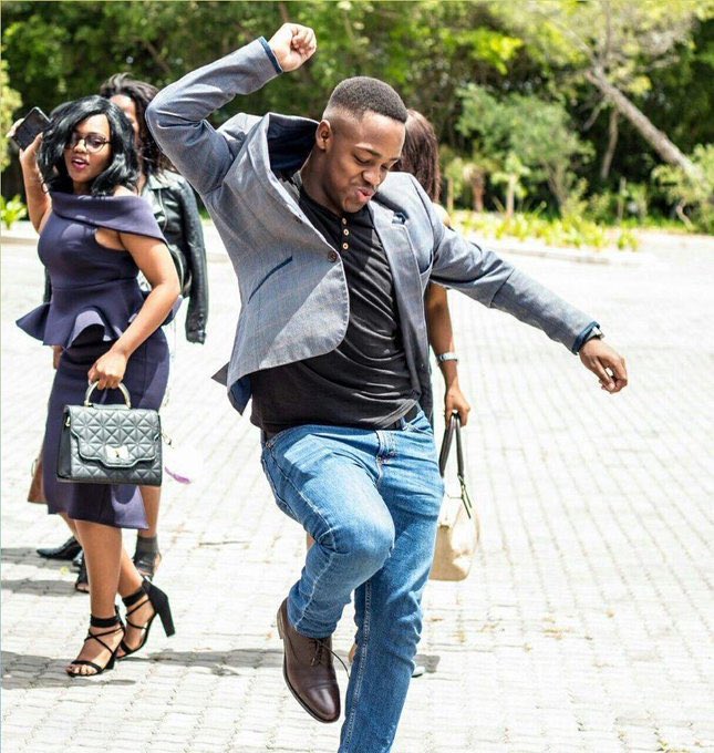 Jamani_Khanyi's tweet image. Currently having the best time of my life here in Kitcheners. All thanks to Stag Haus and #JägermeisterSA #BestNights #OWeek 🥳🔥