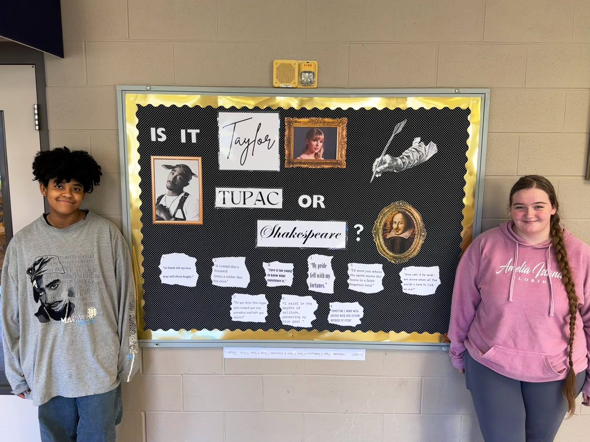 SiegelLibrary's tweet image. We love it when our library aides bring creativity to life with amazing bulletin boards! #LibraryLife #StudentCreativity @SiegelHigh