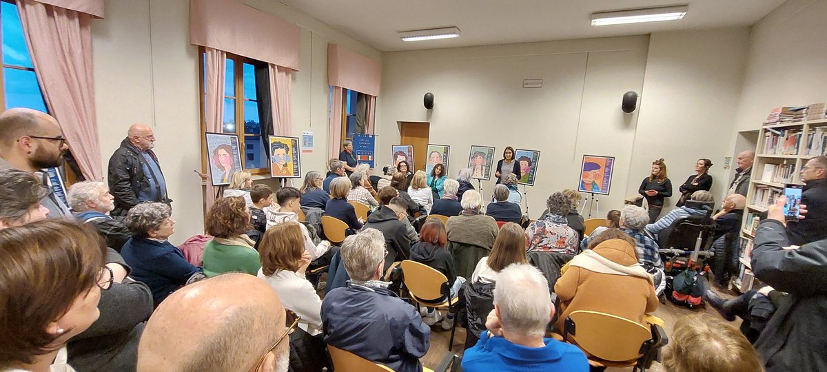 Carlo Gianuzzi 🇵🇸 (@bonhomme69) on Twitter photo Sant'Ambrogio di Valpolicella. Pienone per la presentazione del libro 'PARTIGIANE' con la coautrice Amalia Perfetti, Presidente della Sezione <a href="/ANPIColleferro/">Anpi Colleferro #BellaCiao</a>, e le "Ritratte Partigiane" di Elena Volongo, organizzata da diverse Sezioni ANPI del veronese.
#28febbraio Sant'Ambrogio di Valpolicella. Pienone per la presentazione del libro 'PARTIGIANE' con la coautrice Amalia Perfetti, Presidente della Sezione <a href="/ANPIColleferro/">Anpi Colleferro #BellaCiao</a>, e le "Ritratte Partigiane" di Elena Volongo, organizzata da diverse Sezioni ANPI del veronese.
#28febbraio