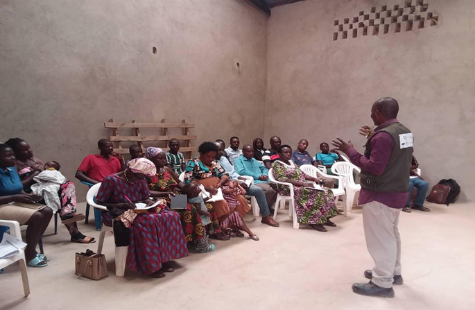 JESE_Uganda's tweet photo. JESE mobilizes community members to enroll into the Restore Africa carbon project.
Read full story here https://t.co/ELZmNXNkhh @DavisOrishaba1 @CAREUganda @CatholicRelief @CarolineAthieno https://t.co/rYkM0wHAaz