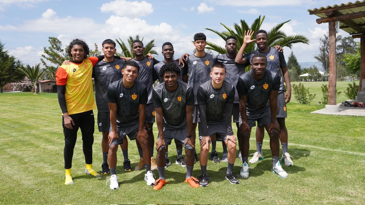 ⚽️ El futuro de #Papá👌🔝

#AucasFormativas 
#SomosFormación 

🟡🔴👍