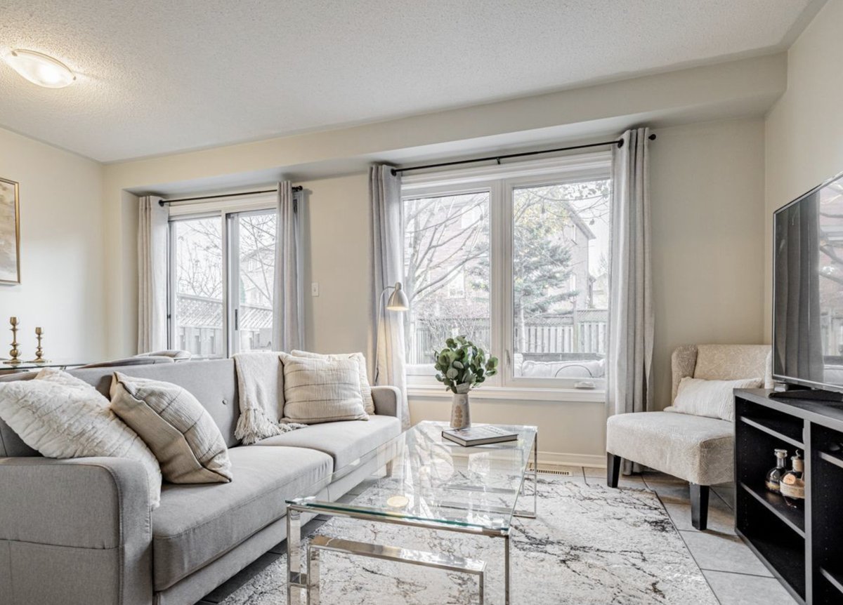 SergeyGoodin's tweet photo. Дом на продажу в городе Ньюмаркет
📷 Semi-Detached Home in Desirable Newmarket!
📷 Newmarket, York, Ontario
📷 FOR SALE: $878,000
📷 2 Spacious Bedrooms | 📷 3 Bathrooms | 📷 3 Parking Spaces

Sergey Goodin
t. (416) 999-5777
e. goodinhomes@gmail.com https://t.co/dBHSCrsIyG
