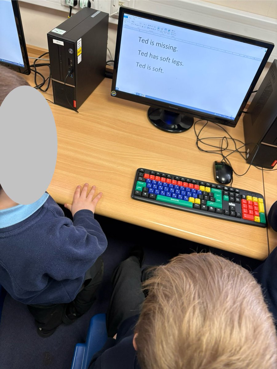 sss_year1's tweet photo. In computing, we have been practising using the keyboard to type sentences. We’ve been able to explore the ‘colour, bold, italics and underline’ buttons to edit our writing #ssscomputing https://t.co/fvD1HJfkgi