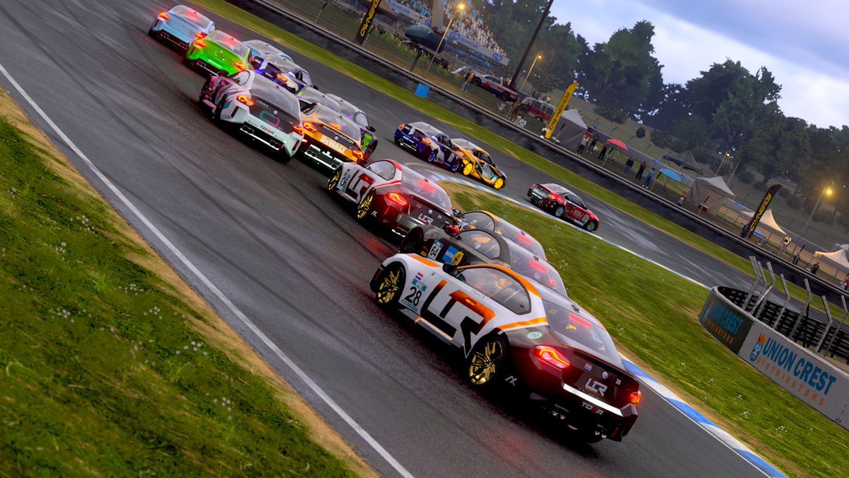 Team LCR tweet media