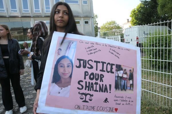 Eve Szeftel (@eszeftel) on Twitter photo Entretien ts fort avec Negar Haeri, l’avocate de la famille de Shaïna : «Dans ce système, on ne pardonne jamais à une gamine de vouloir être libre et de revendiquer sa séduction». Pour elle, aucune leçon n’a été tirée de ce féminicide <a href="/LaureDaussy/">Laure Daussy</a>
marianne.net/societe/police… Entretien ts fort avec Negar Haeri, l’avocate de la famille de Shaïna : «Dans ce système, on ne pardonne jamais à une gamine de vouloir être libre et de revendiquer sa séduction». Pour elle, aucune leçon n’a été tirée de ce féminicide <a href="/LaureDaussy/">Laure Daussy</a>
marianne.net/societe/police…