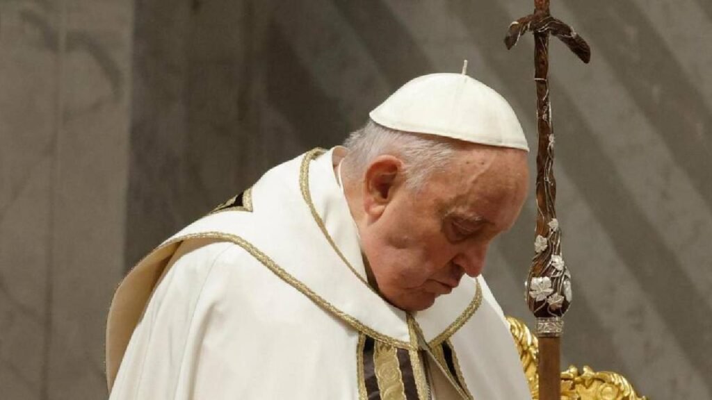 #ÚLTIMAHORA El papa Francisco sufre un "repentino" empeoramiento respiratorio tras una crisis de broncospasmo

El papa Francisco ha sufrido esta tarde una “crisis aislada de broncoespasmo que ha provocado un episodio de vómito” con un “repentino empeoramiento del cuadro