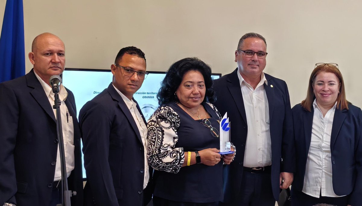 isabeelopez30's tweet image. Muchas felicidades a todos los económicos de @ETECSA_Cuba por su entrega, dedicación y compromiso que han hecho posible este reconocimiento por el trabajo realizado y los resultados obtenidos en la emulación 2024.
#EtecsaConCuba 
#GenteQueSuma 
#TransformaciónDigital