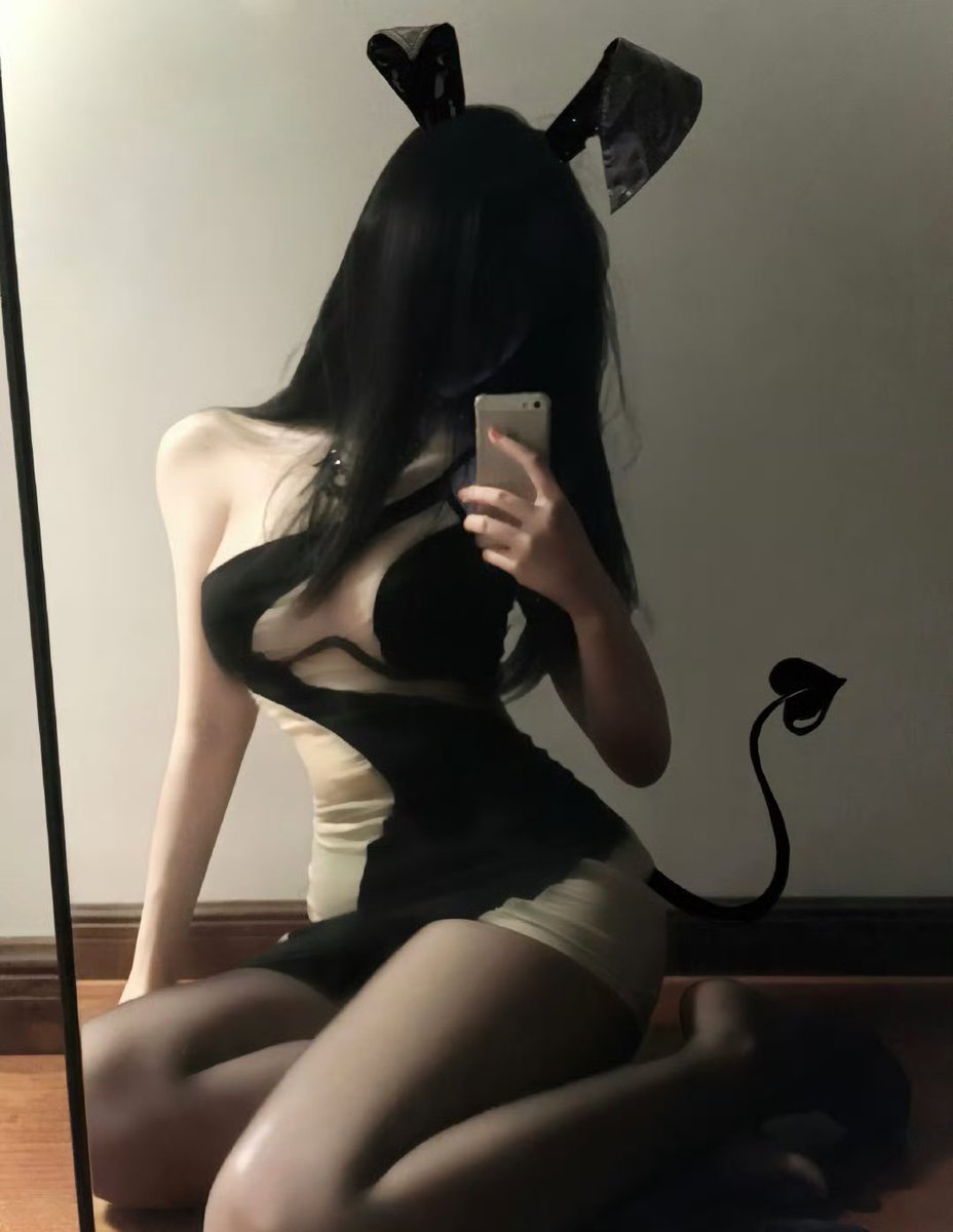 yeb6in's tweet photo. #女s #四爱 #4i 无聊 来条狗玩玩🥱 https://t.co/W0zF1DCouQ