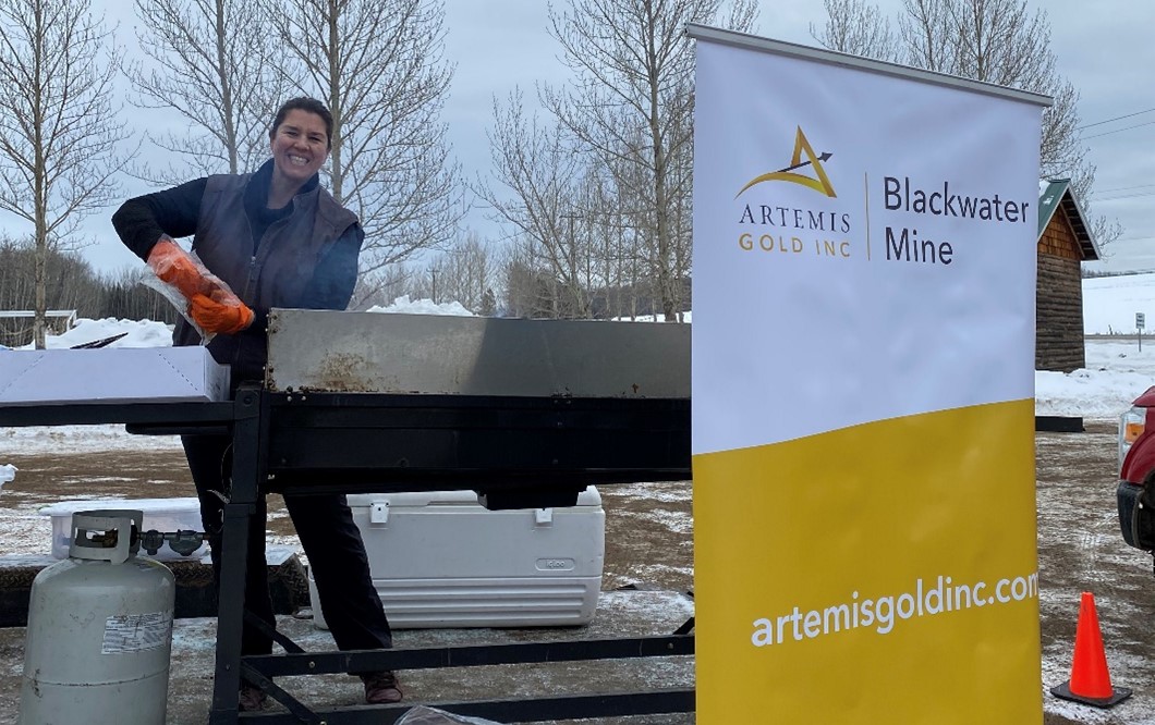 ArtemisGoldInc's tweet image. We were pleased to support &amp;amp; participate in the Village of Fraser Lake’s 2025 Family Day events, including free public skating at the local arena, a BBQ, a wool weaving demonstration, outdoor skating, hockey, and hot chocolate and cookies. 
#artemisgold #blackwatermine #miningbc