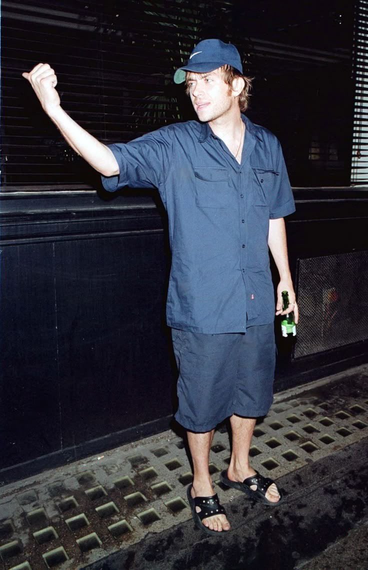 albarnsgirl's tweet photo. dad outfit https://t.co/V7PSSO9ciI