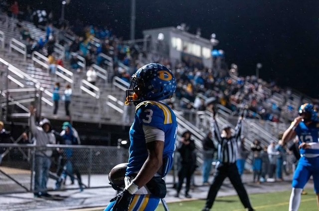 DWest Football (@footballdwest) on Twitter photo Congrats to Army commit <a href="/dar1ansm1th/">Darian Smith</a> on being selected for the 2025 PSFCA East/West Game! This honor showcases his hard work and talent. Well deserved, Darian! <a href="/CoachJeffMonken/">Jeff Monken</a> <a href="/TheHistoryDtown/">The History of Downingtown Football</a> <a href="/coachkline76/">Thomas Kline</a> Congrats to Army commit <a href="/dar1ansm1th/">Darian Smith</a> on being selected for the 2025 PSFCA East/West Game! This honor showcases his hard work and talent. Well deserved, Darian! <a href="/CoachJeffMonken/">Jeff Monken</a> <a href="/TheHistoryDtown/">The History of Downingtown Football</a> <a href="/coachkline76/">Thomas Kline</a>