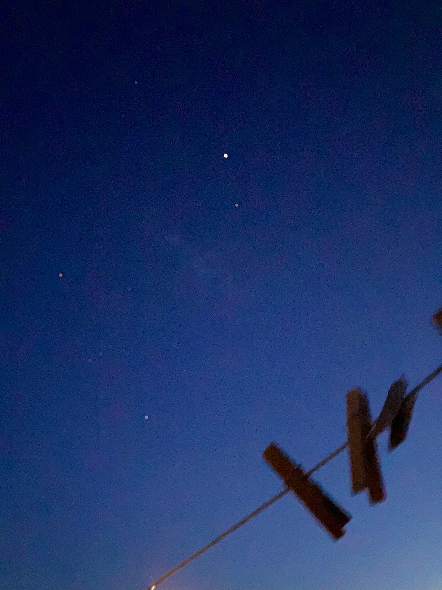 madeleinemaste4's tweet image. The night sky 
fascinates me
anyway 
the ancient light
And tonight
the magic alignment
of all the planets 
Just capturing some
stars #Outback 
#Overtheline