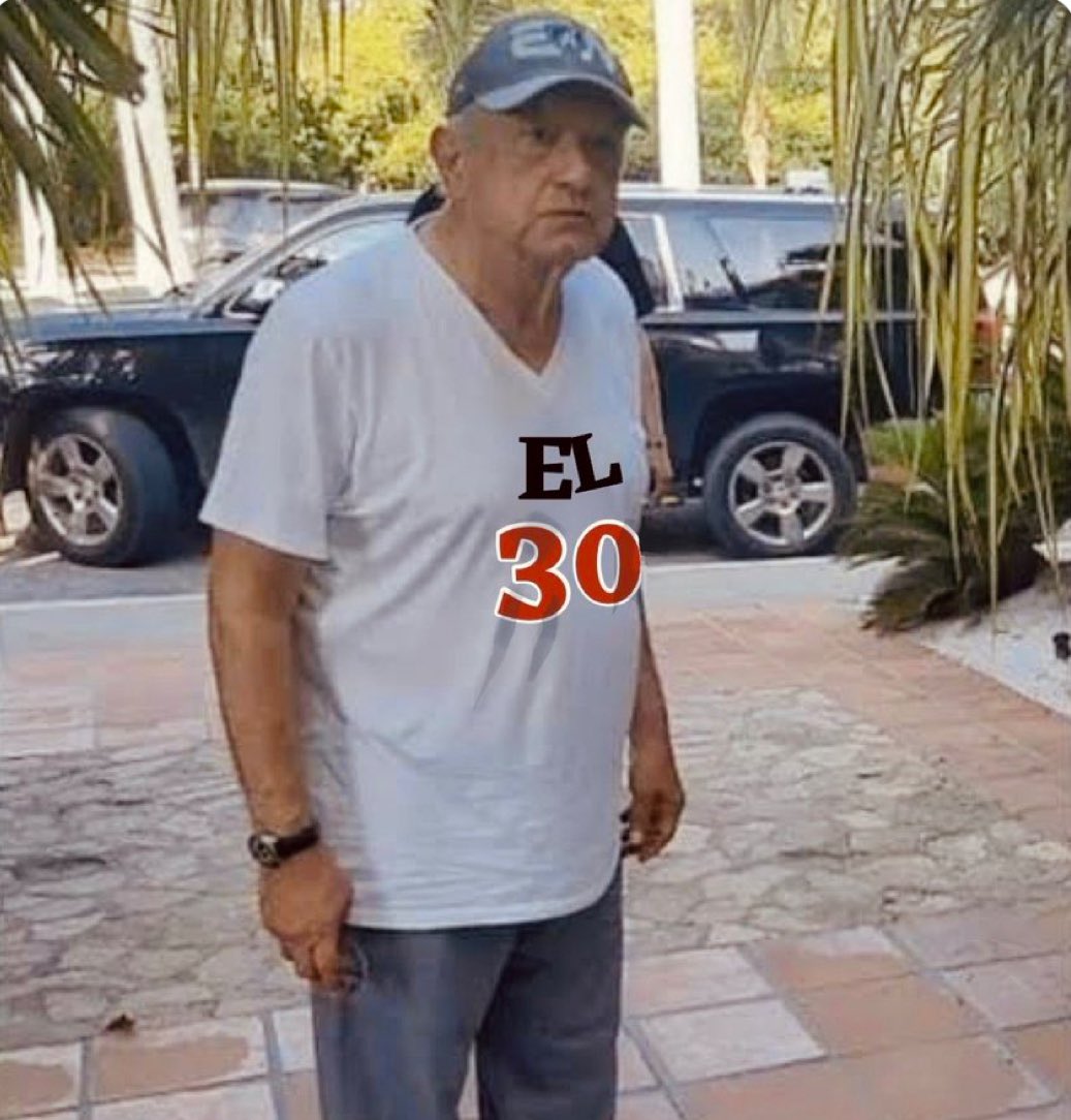ortizroberto125's tweet photo. @CarlosTorresF_ @Claudiashein @adan_augusto Es la "ofrenda" a @POTUS  @marcorubio de los 29, con la condición de que no toquen al No. 30, porque se desmorona narcomorena. https://t.co/HqaiSdOCnd