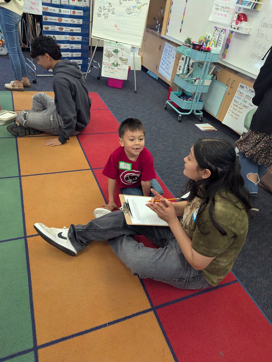 vsalasmath's tweet photo. Thank you @NogalesNobles for partnering with the @NorthamPride Kinder and First graders on your Literacy Collaboration Project. Our students had an awesome time. https://t.co/hAXRnonAVl