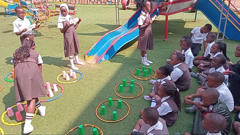 SakSchools's tweet image. #MathMadeEasy | Our P.3 class had an exciting session on Table 4, using interactive methods and teamwork to strengthen multiplication skills. We’ll keep building on this approach, and we encourage parents to practice at home too! Let’s make learning fun and effective!  
#SakMengo