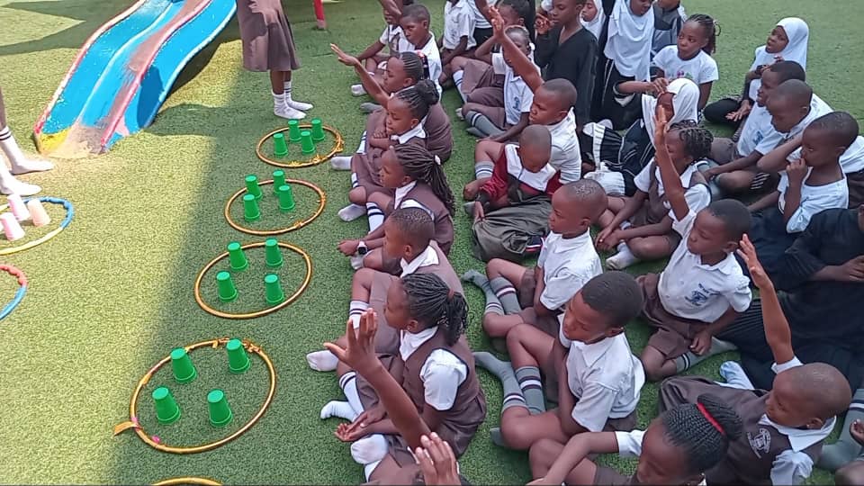 SakSchools's tweet image. #MathMadeEasy | Our P.3 class had an exciting session on Table 4, using interactive methods and teamwork to strengthen multiplication skills. We’ll keep building on this approach, and we encourage parents to practice at home too! Let’s make learning fun and effective!  
#SakMengo