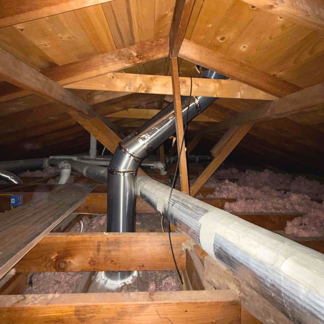 We often hear from people who think they need to use a flexible light tunnel for bends. Using a flexible daylight tunnel only results in low light levels and disappointment!

Get in touch to see the transformation #Solatube could make to your home buff.ly/46phpJ0