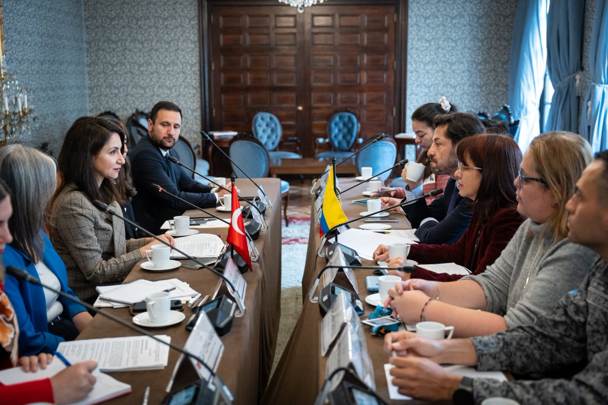 🧵Colombia y Türkiye fortalecen su alianza estratégica en comercio, cooperación y diplomacia en la X Reunión del Mecanismo de Consultas Políticas. ¡Más integración y oportunidades. Avanzamos en la agenda de cooperación!