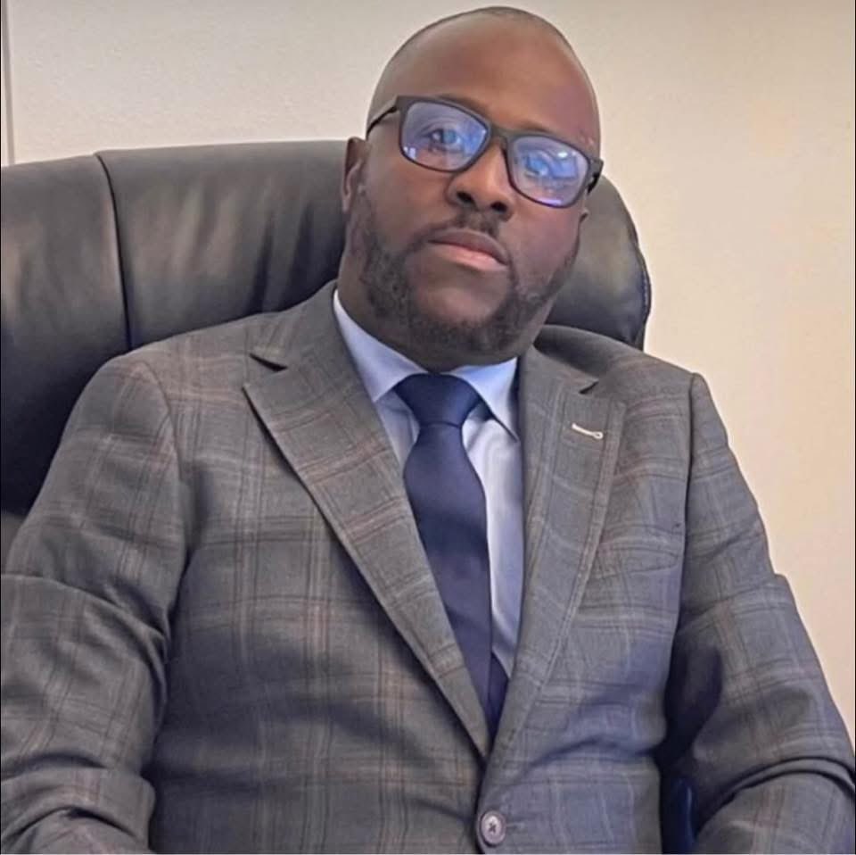 juniordiomande_'s tweet photo. DIDI, maître de la glace ⛄️ 
HIMRA, maître du feu 🔥 
Johnny Maitre de l’air 🦅 
KOME, maître de la terre

Babi est doux 😂😂
Ya tout ici… https://t.co/uzwrJ3UmTx