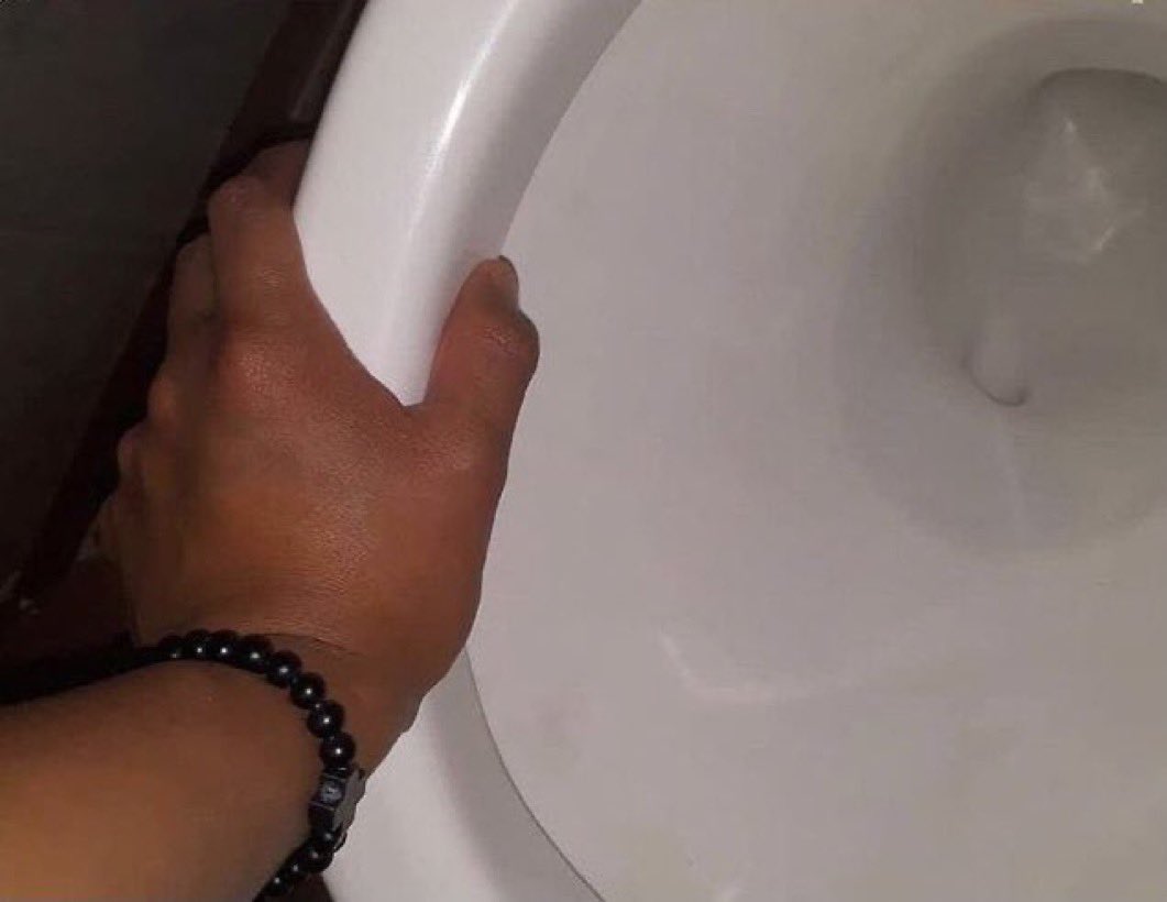 ihysosa's tweet image. the real “Hey god its me again”