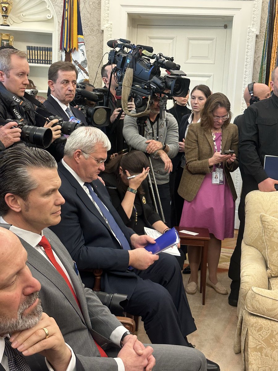 Photo from the Oval Office shows Ukrainian Ambassador to the United States Oksana Markarova as Trump and Vance had a heated exchange with Zelenskyy.
youtube.com/watch?v=_jx6rP…