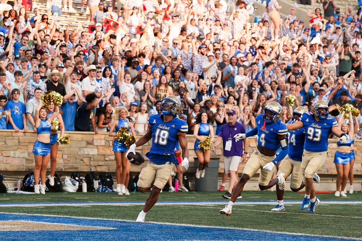 Sullivan10Kevin's tweet image. I’m Very Blessed to receive an offer from the University of Tulsa @TyDarlingtonTU @TulsaFootball