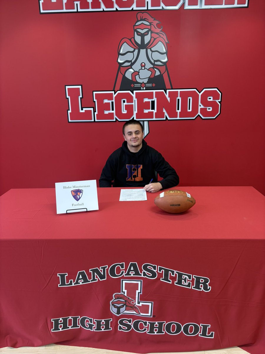 LHSfballLegends's tweet photo. Congratulations to our 7 football players who committed today to play football at the next level 🔴⚫️⚔️ https://t.co/jUSWjJOIpt