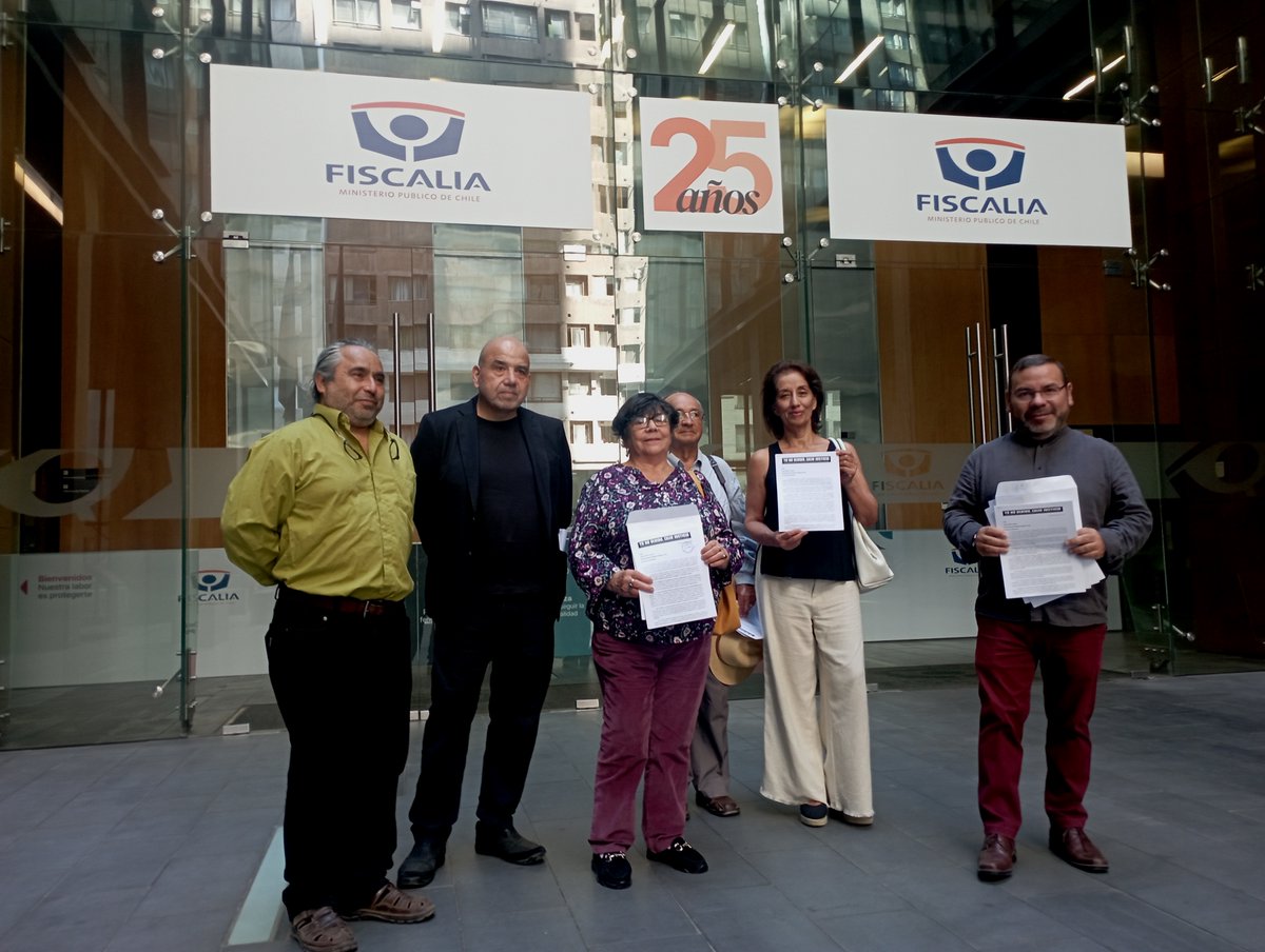 Revista El Derecho de Vivir en Paz 🍉🍉 (@revista_paz) on Twitter photo #CHILE Organizaciones rechazan decisión del Ministerio Público respecto a la decisión de no perseverar en 1509 causas por violaciones a los #derechoshumanos cometidas por agentes del Estado en el marco del estallido social del año 2019
<a href="/AFEPSantiago/">AFEP Santiago</a>
afepchile.cl/index.php/comp… #CHILE Organizaciones rechazan decisión del Ministerio Público respecto a la decisión de no perseverar en 1509 causas por violaciones a los #derechoshumanos cometidas por agentes del Estado en el marco del estallido social del año 2019
<a href="/AFEPSantiago/">AFEP Santiago</a>
afepchile.cl/index.php/comp…