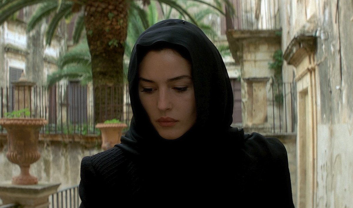 redroIa's tweet photo. Malèna, 2000 https://t.co/otwnyGqBy7